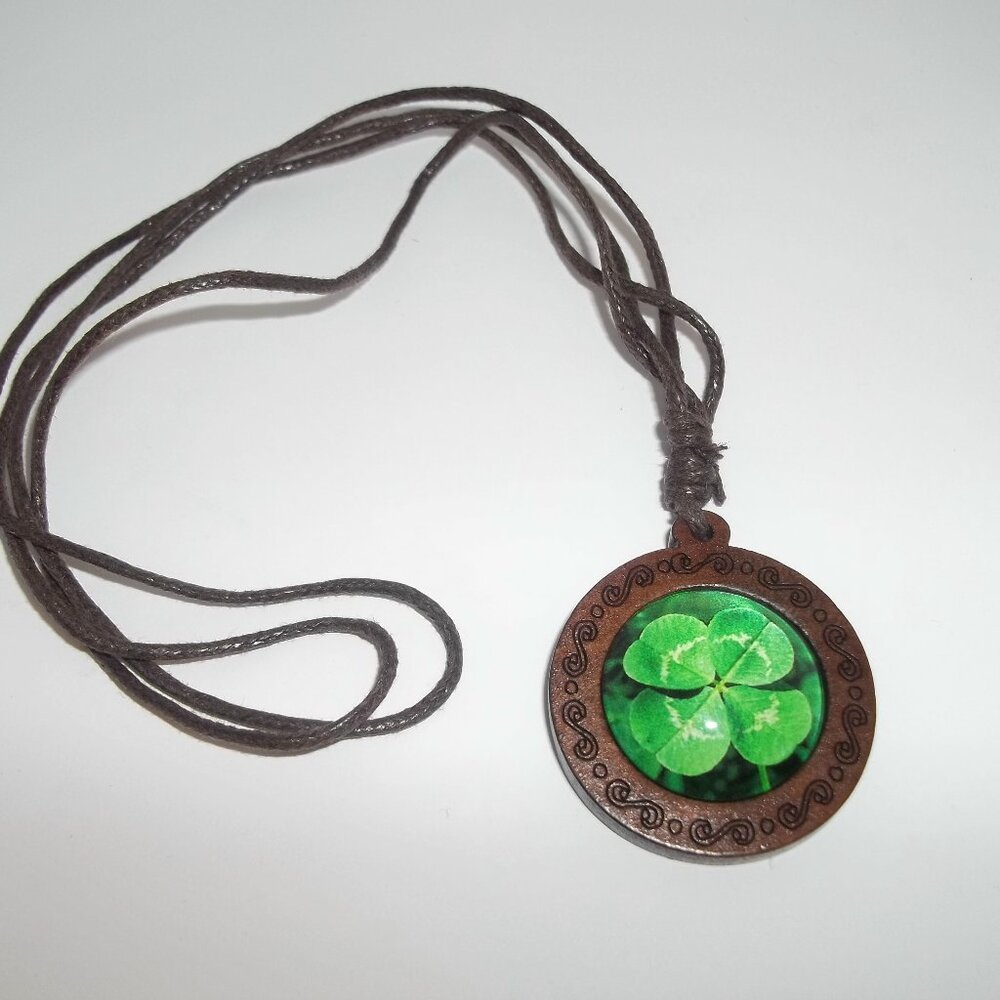 Lucky Four-Leaf Clover Pendant Necklace – Natural Wood Boho Adjustable Cord